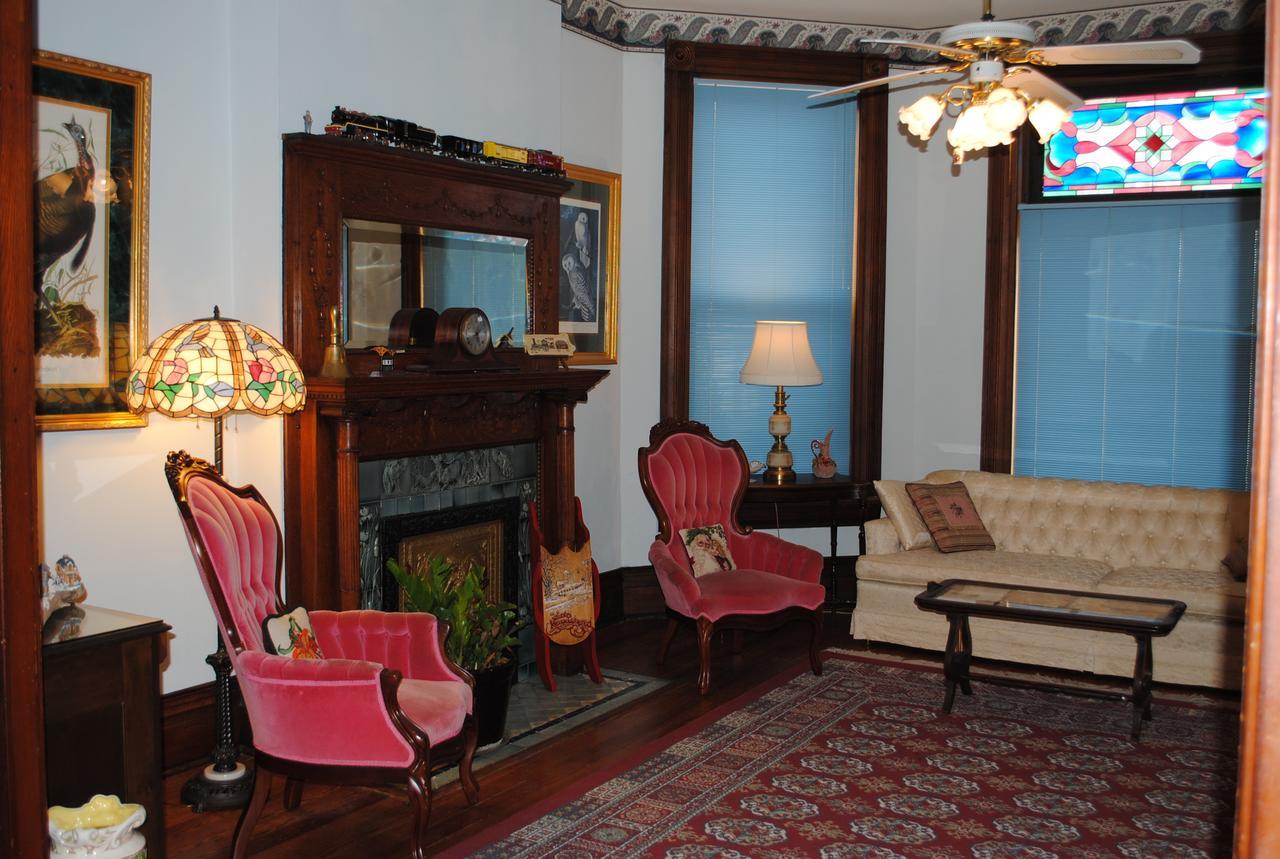 L&N Bed And Breakfast Ltd Henderson Eksteriør billede