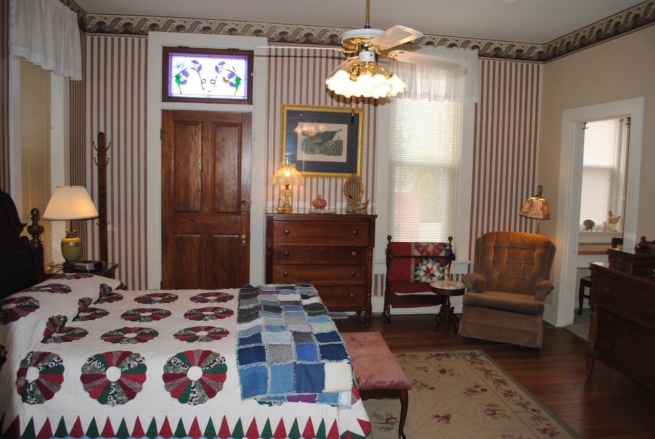 L&N Bed And Breakfast Ltd Henderson Eksteriør billede