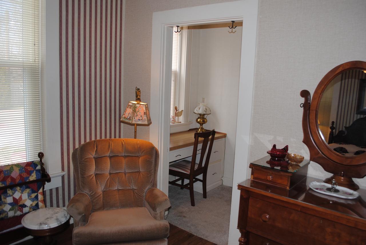 L&N Bed And Breakfast Ltd Henderson Eksteriør billede